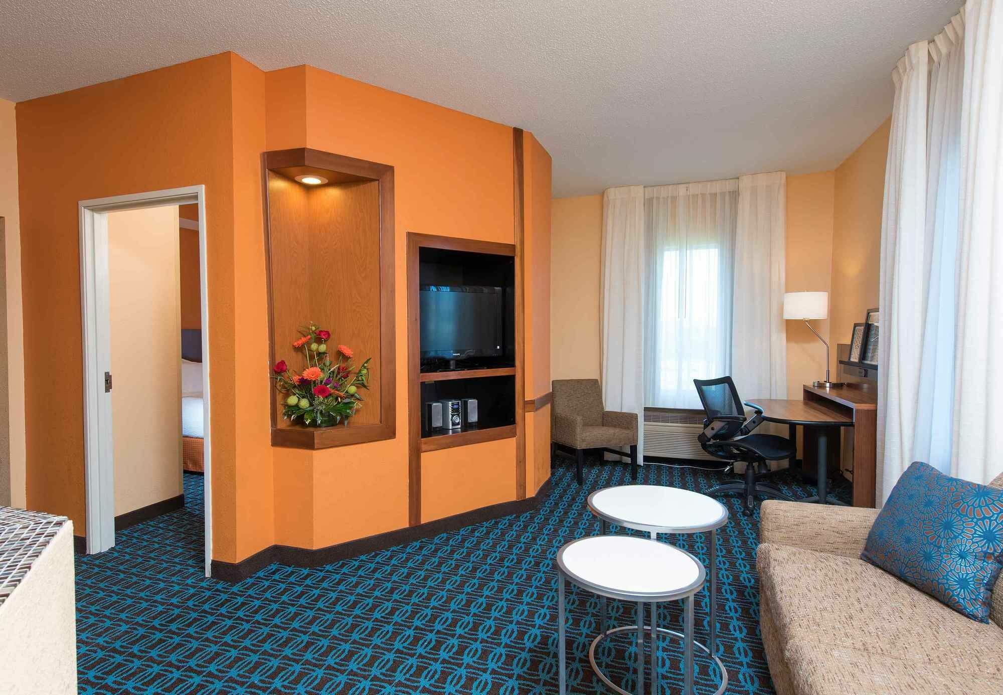 Fairfield Inn & Suites By Marriott Columbus East Reynoldsburg Exterior photo